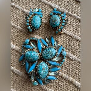 Vintage Preowned beautiful clip on and Brooch